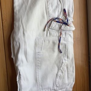 American Eagle White Cargo Shorts